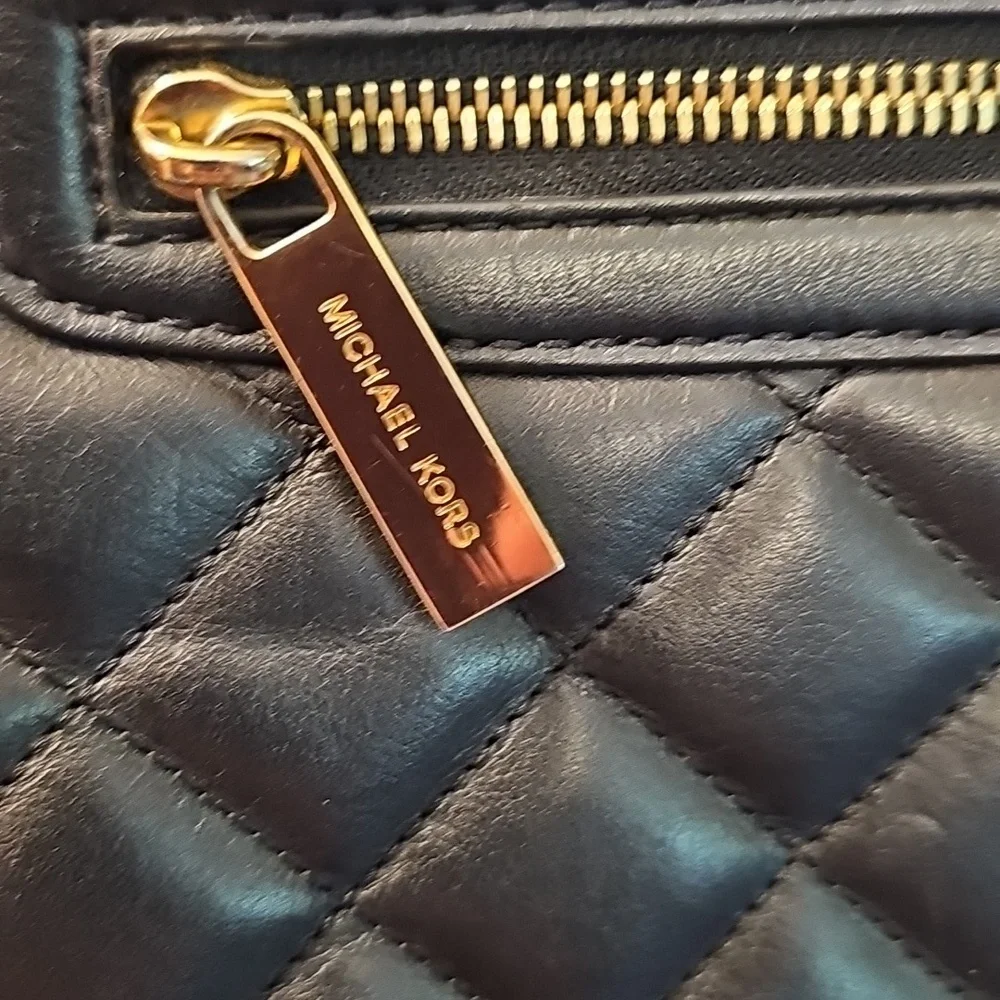 Michael KORS QUILTED Leather Satchel Like New